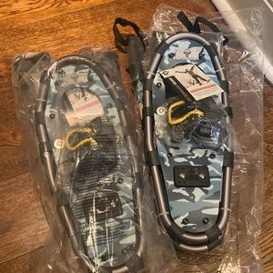 Junior snowshoes nwt